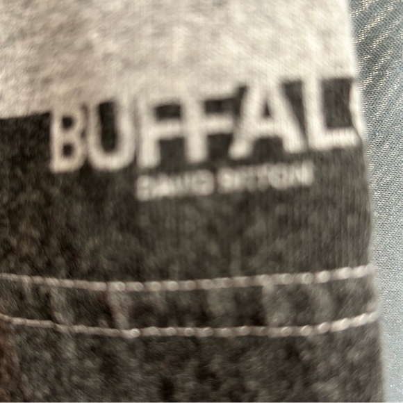 Buffalo David Bitton Light Gray Henley Tee- large- lightly used - Picture 6 of 9